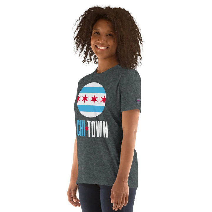 Smiling woman in Chicago Flag Unisex T-Shirt made of ring-spun cotton, curly hair flowing