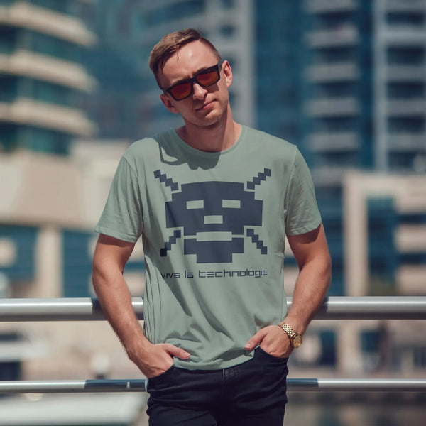 Man in light green ’VIVA LA TECHNOLOGIE’ t-shirt with pixelated robot design, relaxed fit