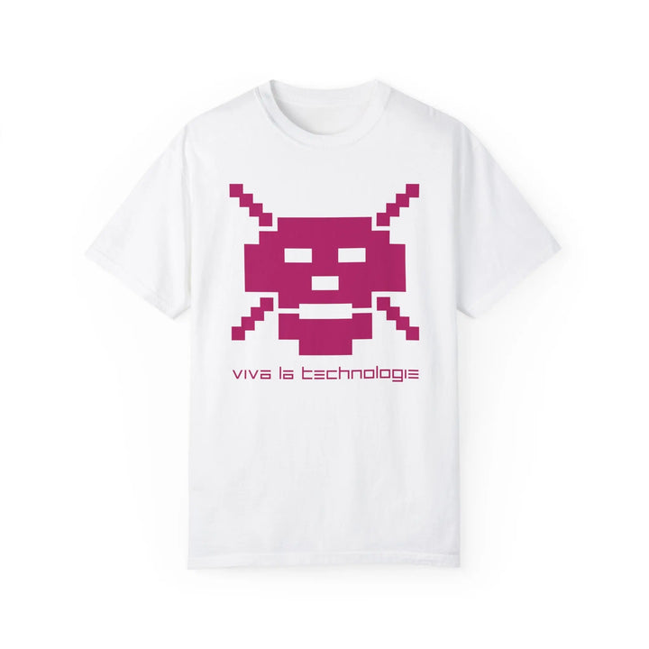 White t-shirt with pixelated robot face and ’viva la technologie’ text, relaxed fit comfort